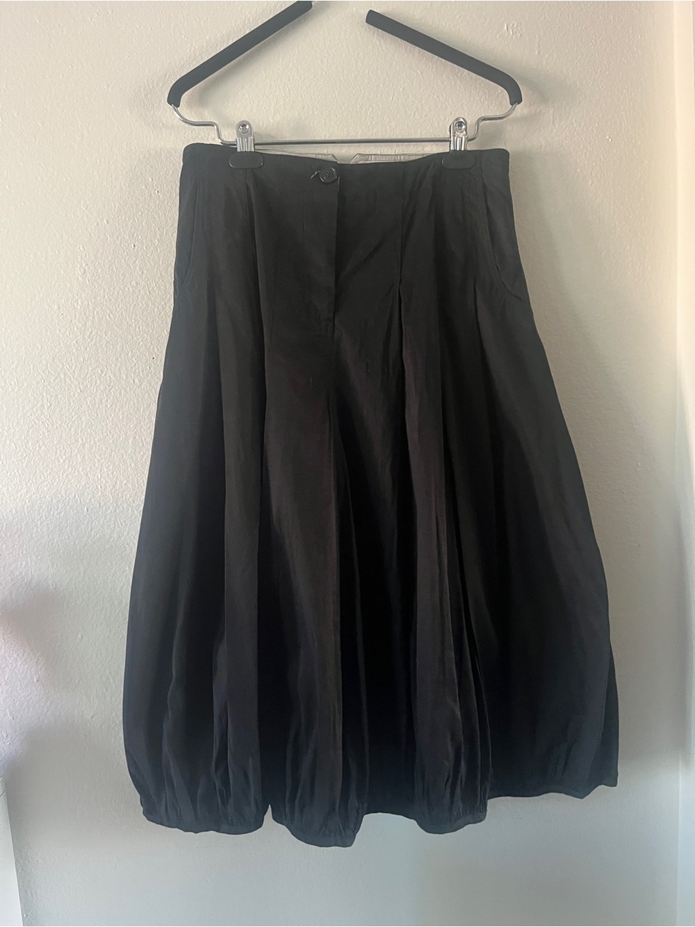 Women's Black A-Line Balloon Hem Skirt